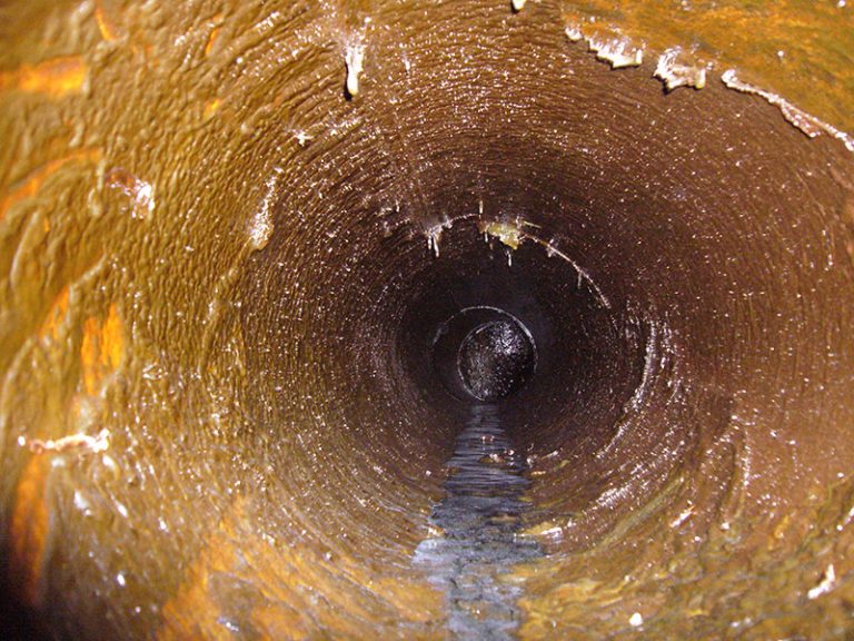 limpieza robotizada de conductos de extracción de grasas